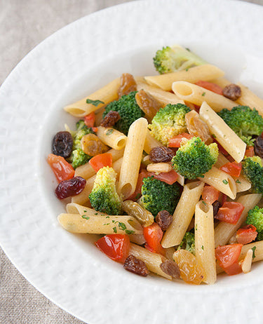 PENNE 3 CEREALI (RISO,MAIS E GRANO SARACENO) CON BROCCOLI, PINOLI E UVETTA 